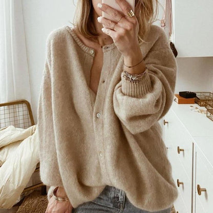 Dame Oversized Cardigan i Beige med Knapper og Sænkede Skuldre