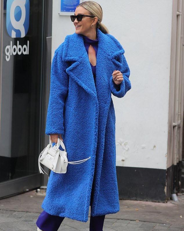 Blød Oversized Dame Vinterfrakke med Lang Teddy-pasform