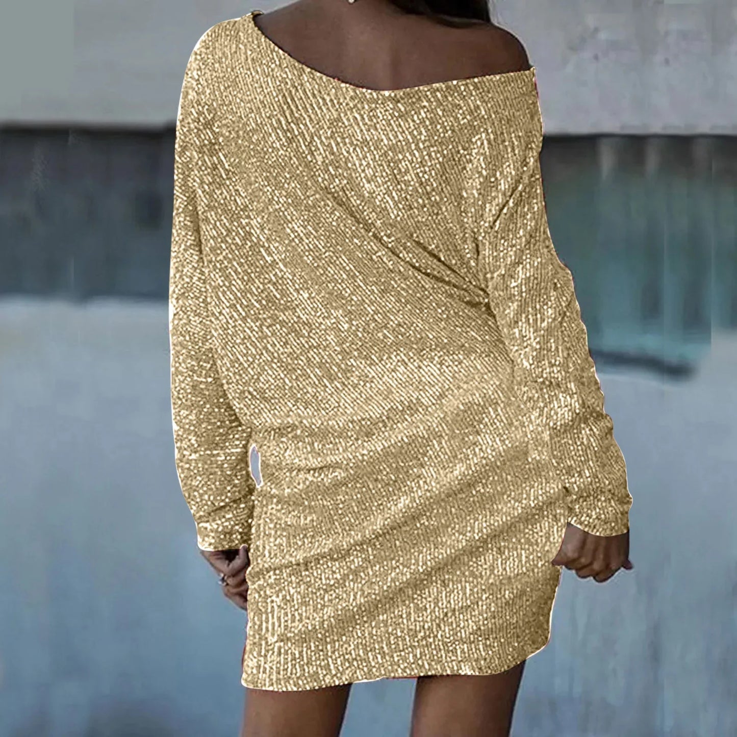 Glitrende Palliet Mini Kjole med Off-Shoulder Look