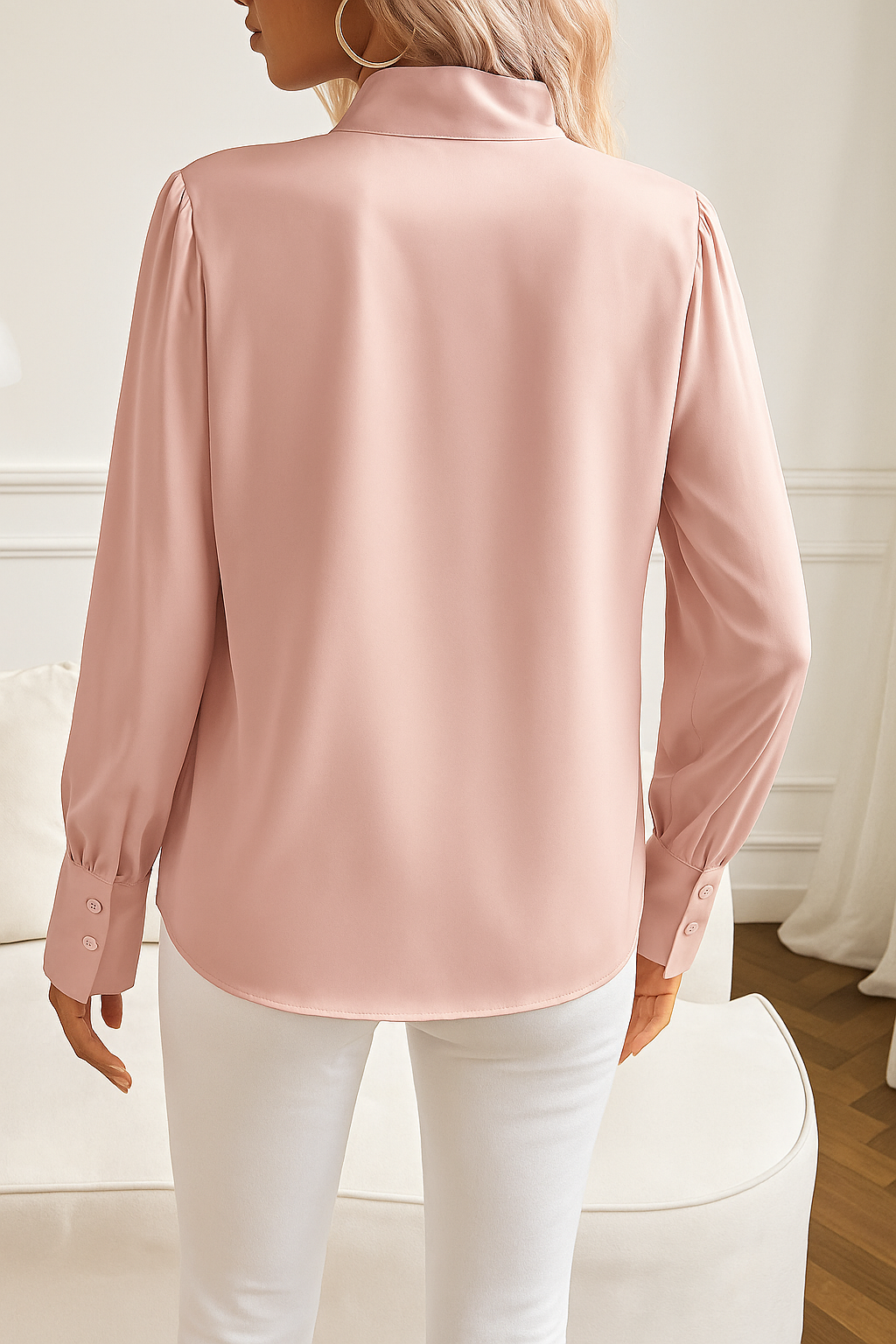 Damebluse med satin look sløjfe i halsen og lange ærmer