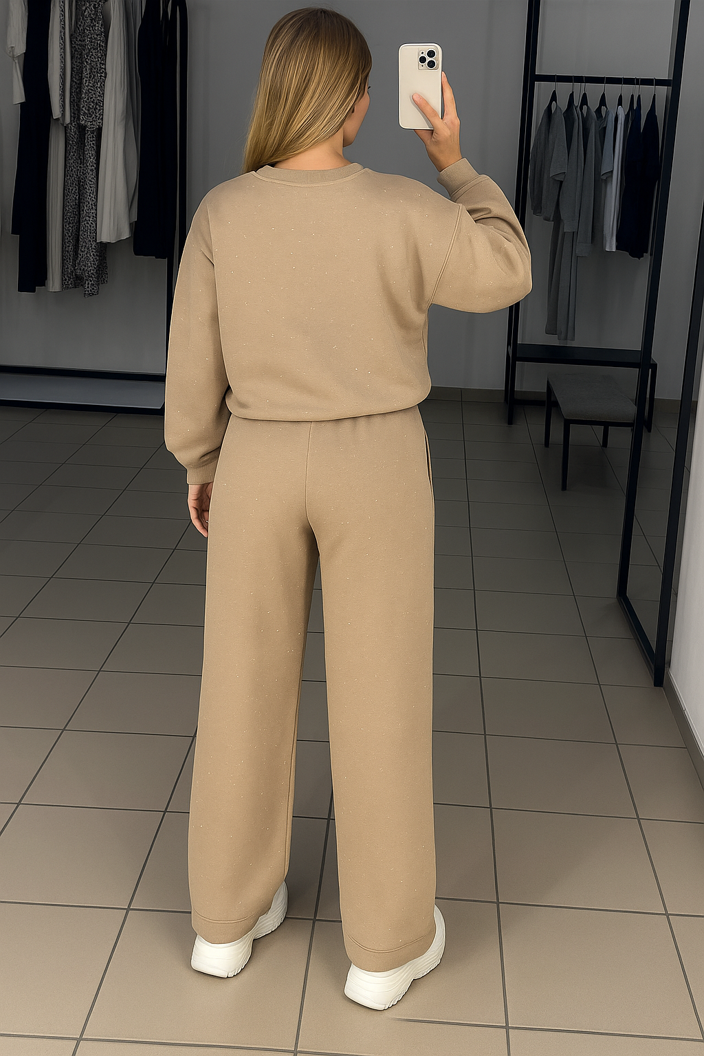 Stilfuld Kvinders Sparkling Loungewear Sæt med Lange Ærmer