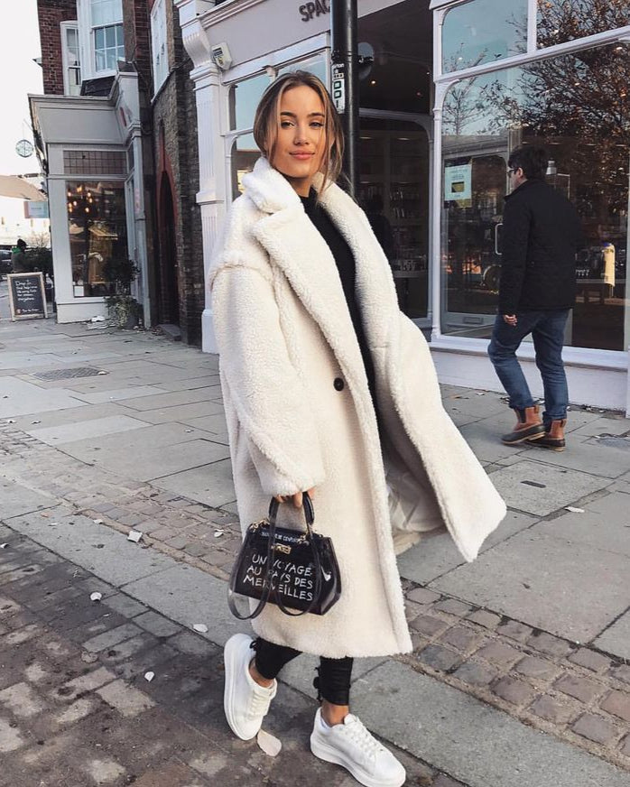 Blød Oversized Dame Vinterfrakke med Lang Teddy-pasform