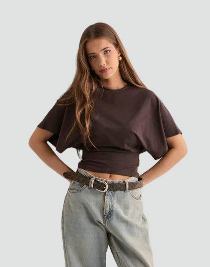 Dame crop t shirt med korte ærmer og rund hals i løs pasform