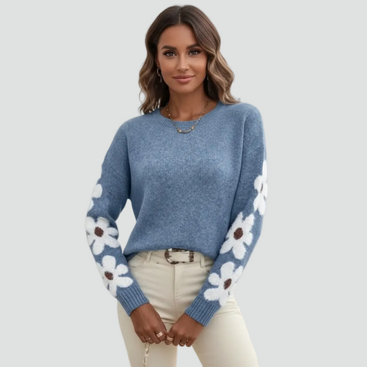 Dame striktrøje med blomsterærmer og rund hals