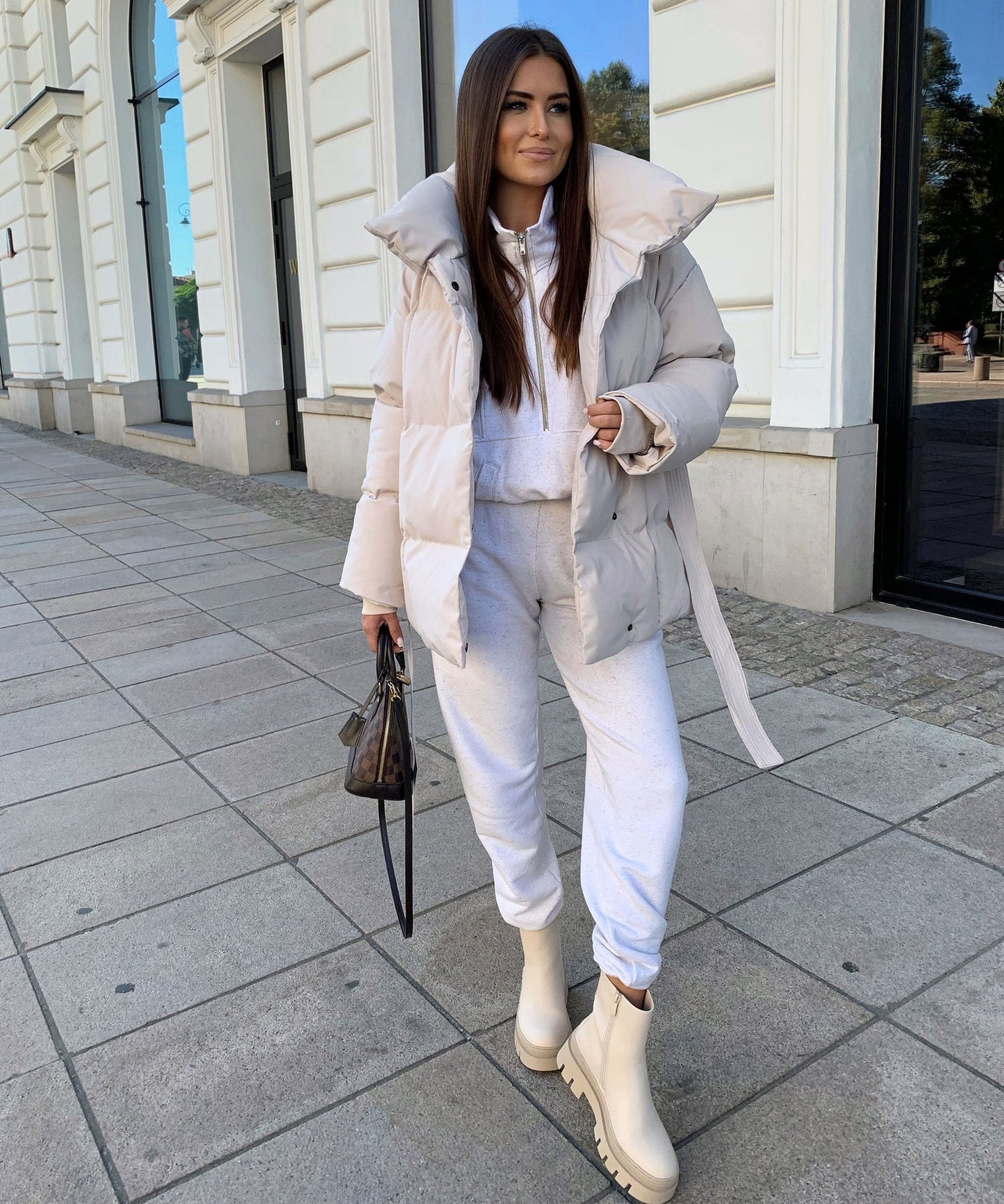 Vinterforet Dame Jakke med Bælte og Kort Pasform