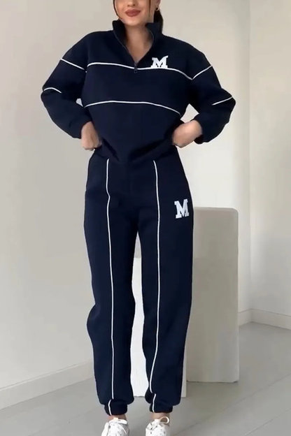 Komfortabel Dame Tracksuit Sæt Med Half Zip Sweater Og Jogger