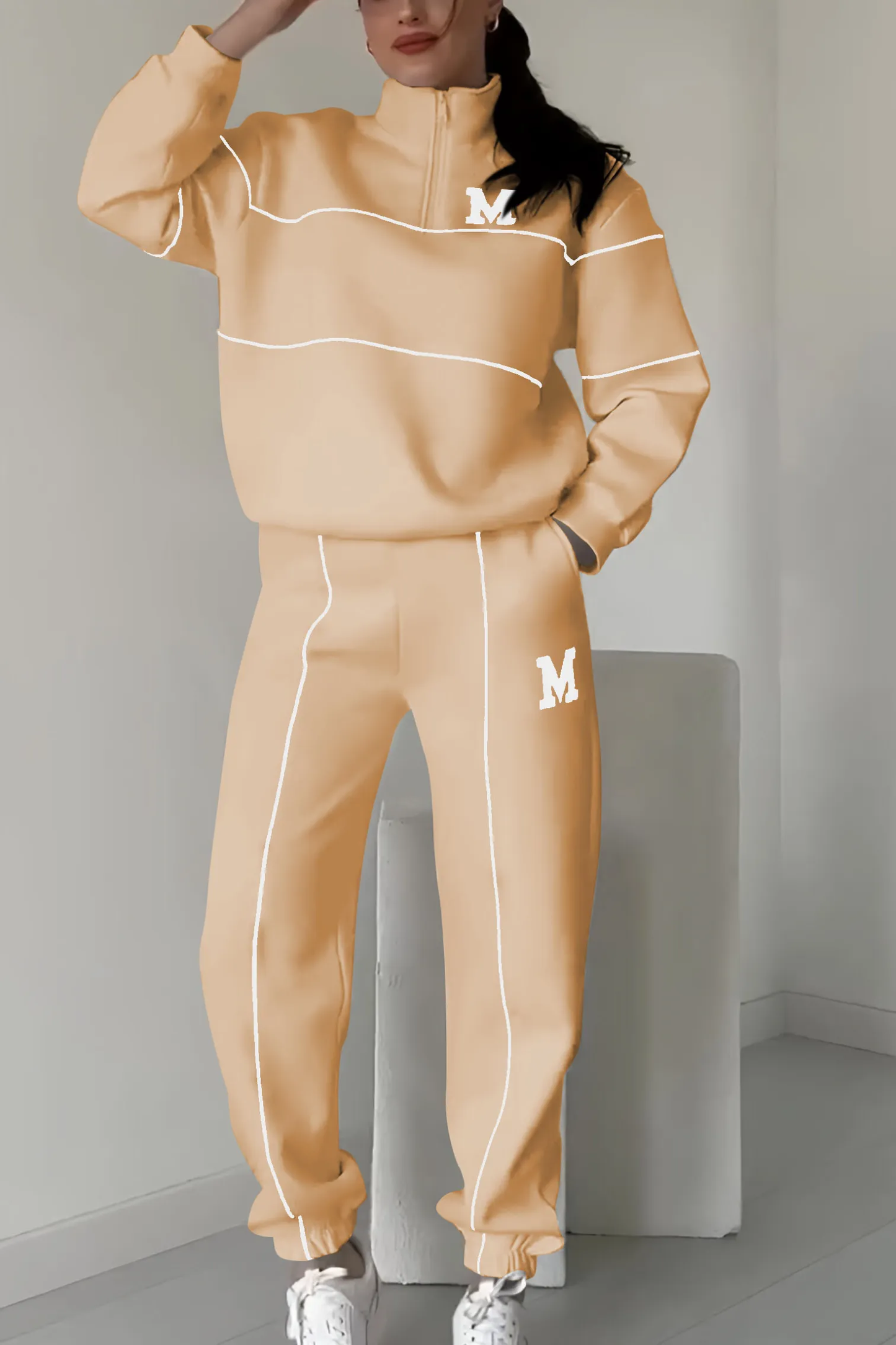 Komfortabel Dame Tracksuit Sæt Med Half Zip Sweater Og Jogger