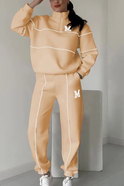 Komfortabel Dame Tracksuit Sæt Med Half Zip Sweater Og Jogger