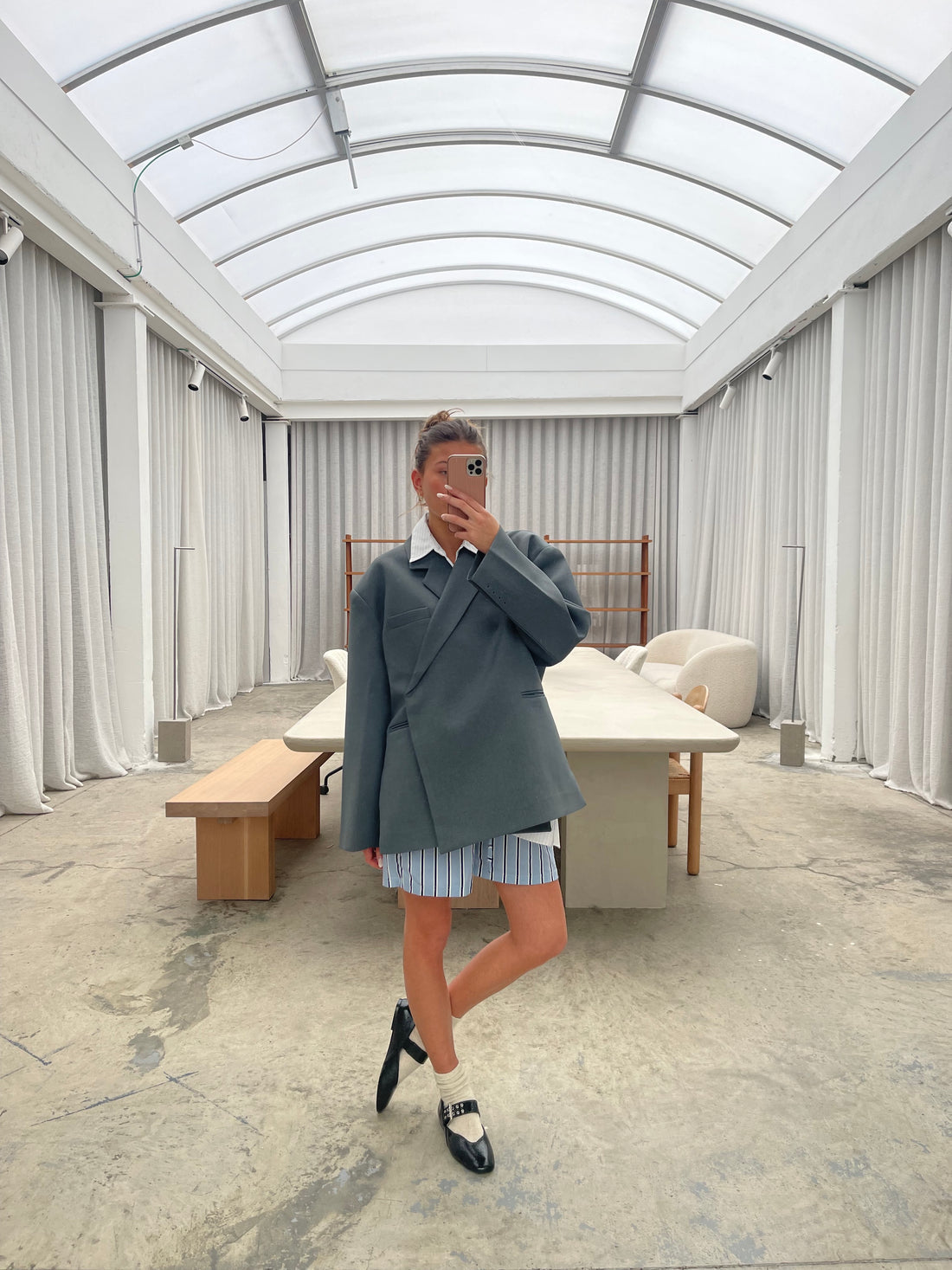 Minimalistisk Chik Lang Oversize Blazer til Damer