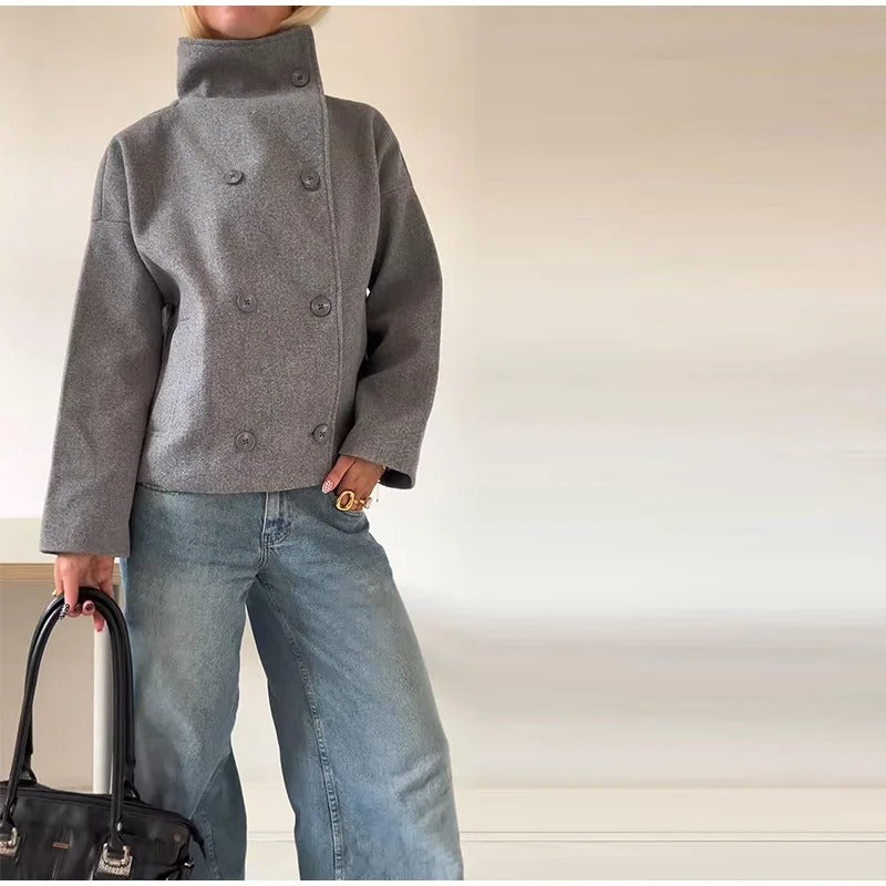 Stilfuld Damefrakke med Høj Krave og Dobbeltknap Design